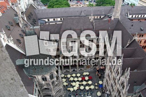 Neue Rathaus_Innenhof_4.JPG